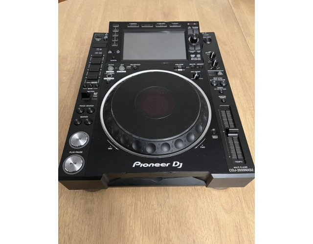 Pioneer CDJ-2000 NXS 2