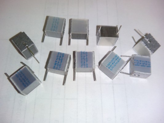 Condensador de capa 0.47μF, 250v. Layer capacitor X10 piezas