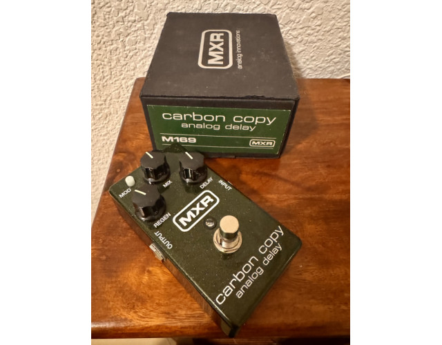 Delay analógico MRX Carbon Copy