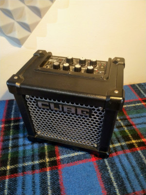 Amplificador Roland MicroCube GX