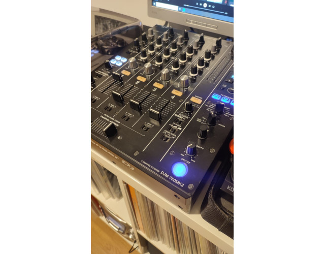 Pioneer DJM 750 MK2