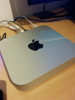 Mac mini con I7 1 Tb y 16 gb de ram.