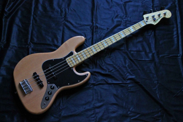 Squier Vintage Modified Jazz Bass '70s
