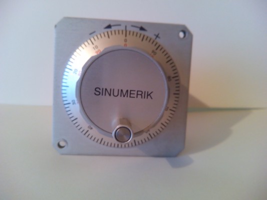SINUMERIK SIEMENS 6FC9320-5DC00. Codificador de rueda.