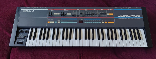 Roland Juno 106