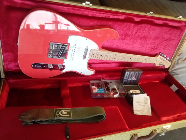 Squier Fender Custom Nashville Strato Edición Limitada