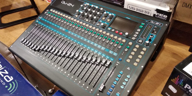 Allen & Heath Qu 24