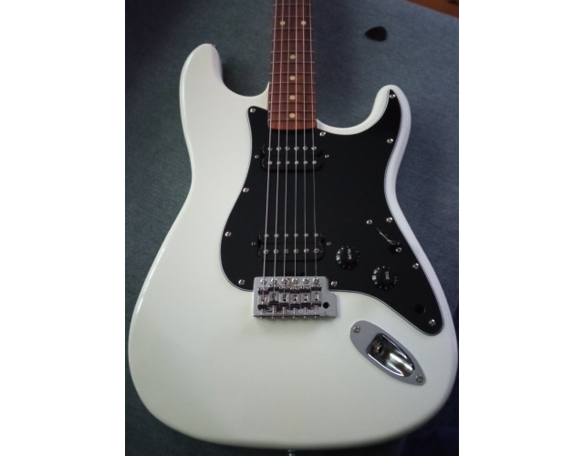 Stratocaster (Fender, Gibson, caoba, nitro...)