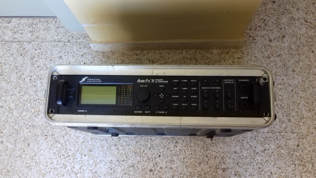 Fractal Audio Axe Fx II Mark II+Rack Case-. Vendo o cambio. RESERVADA