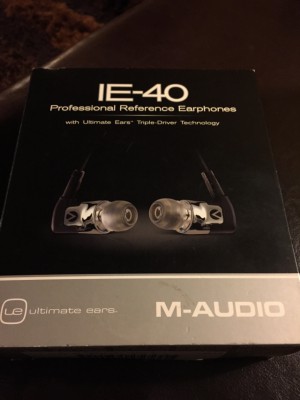 Auriculares In-ear M-AUDIO IE40