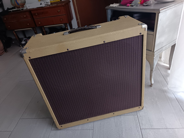 PEAVEY CLASSIC 50 - 4 x 10 Amplificador de guitarra
