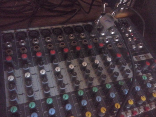 Mesa de mezclas Soundcraft EPM8