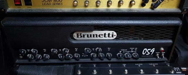 Vendo amplificador Brunetti 059 + flight case