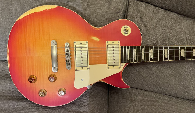 Vintage V100 ICON Cherry Burst Les Paul. P-90 y humbucker inc **VENDIDA**