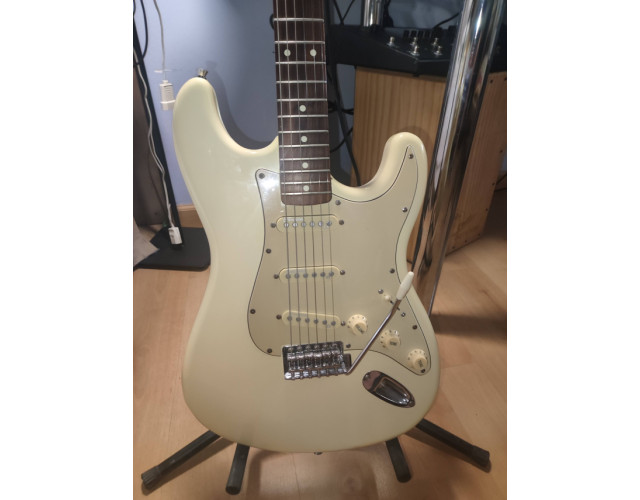 Guitarra Entwistle EST100