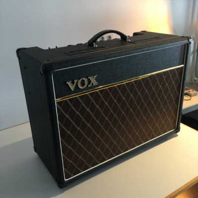 Amplificador VOX AC15 C1
