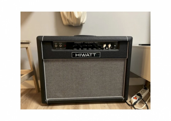 HIWATT COMBO_HIGH GAIN 50_UK_ CELESTION G12T-100 + FLIGHCASE (a medida con ruedas)