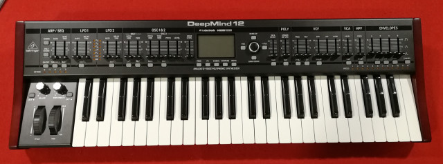 Behringer DeepMind 12