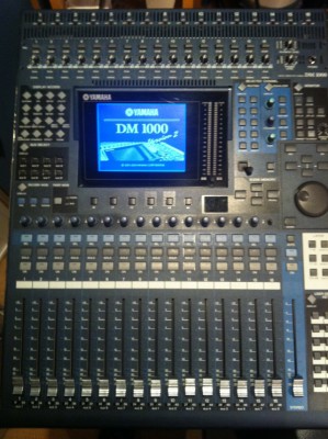 Se vende Mesa Digital Yamaha DM-1000  +REBAJADA