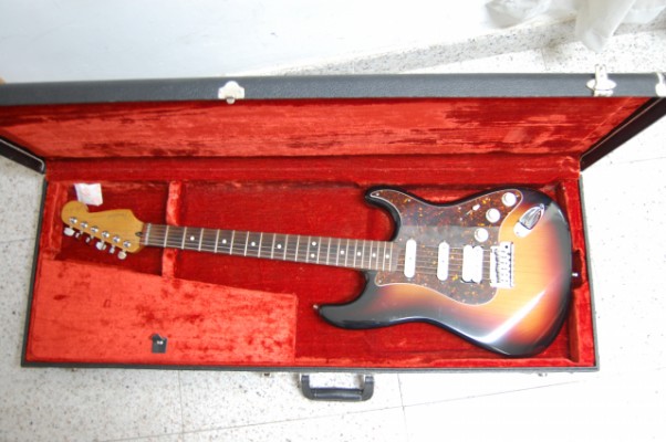 Vendo Fender Stratocaster HSS USA modificada cambios parciales