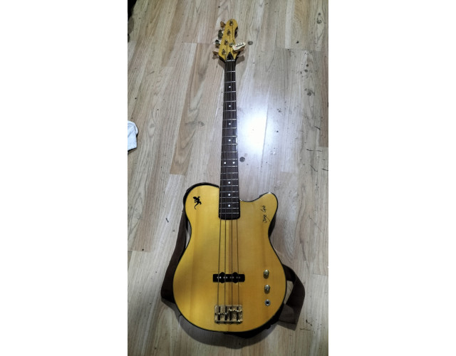 Bajo electroacústico Luthier "PacoPastori".