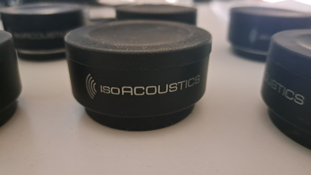 IsoAcoustics ISO-Puck Set (8 piezas)