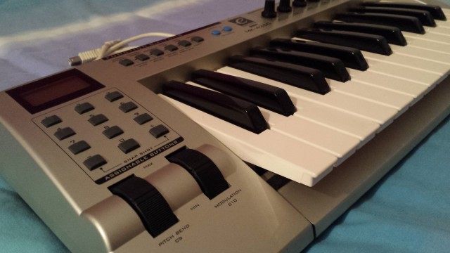 Se vende teclado MIDI