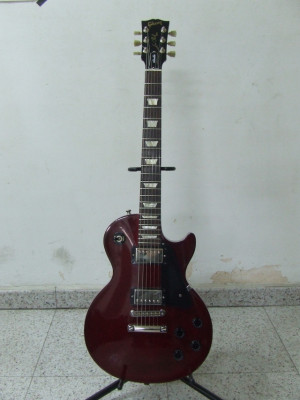 Gibson Les Paul studio pala reparada : RESERVADA