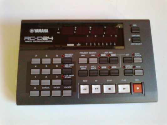 Yamaha RC-D24. Control remoto para grabador multipistas Yamaha D24