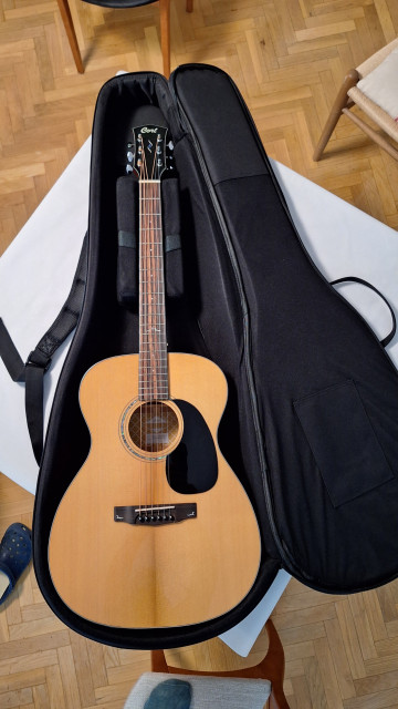 Guitarra acústica Cort Gold O6