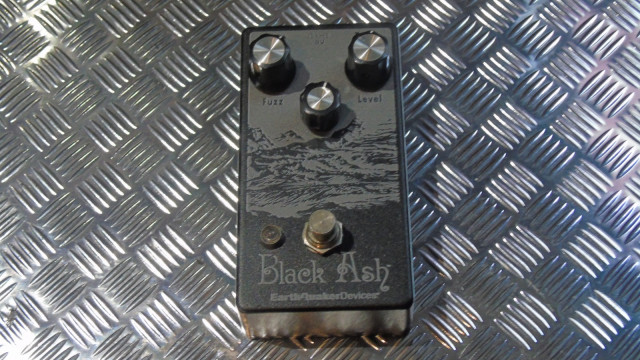 Pedal Earthquaker Devices Black Ash