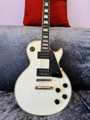 Cort Les Paul Custom años 90.