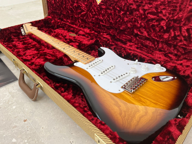 Fender Custom Shop '55 Stratocaster NOS 2TSB – Sunburst 2023