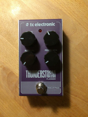 pedal TC Electronic Thunderstorm analog Flanger