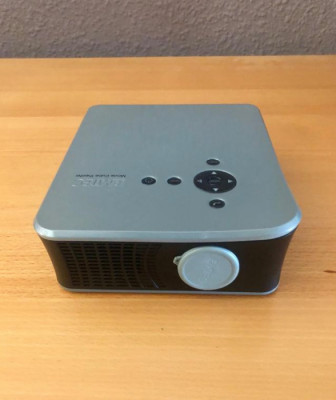 Videoproyector EMTEC MOVIE CUBE THEATER T800