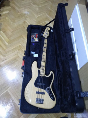 Fender Jazz American Deluxe