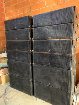 Line array das aero 28