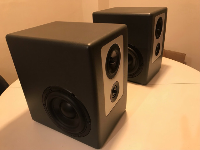 Monitores Barefoot Sound Footprint 02 Gen2