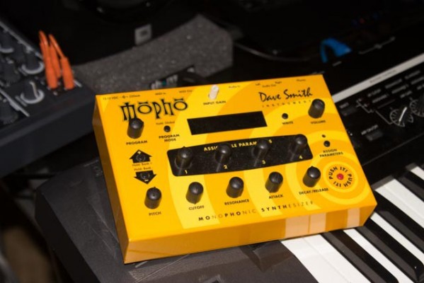 Mopho Desktop de Dave Smith Instruments analógico monofónico de bolsillo