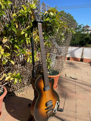 Bajo Hofner Club 500 anterior a 1967