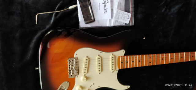 Squier Stratocaster CV mejorada