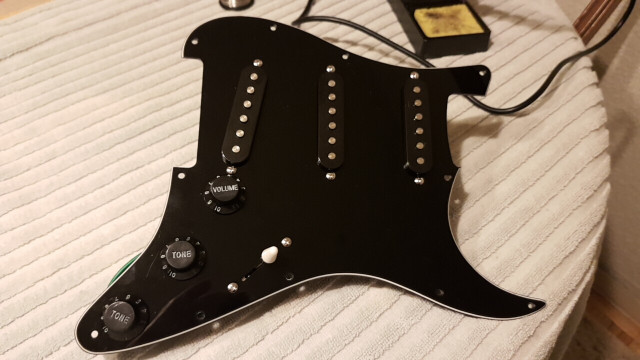 Golpeador Fender Stratocaster mejorado