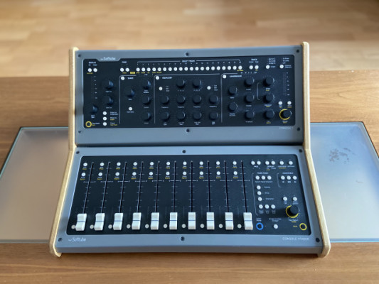 Softube Console mk2 + Fader + Solid Oak Stand