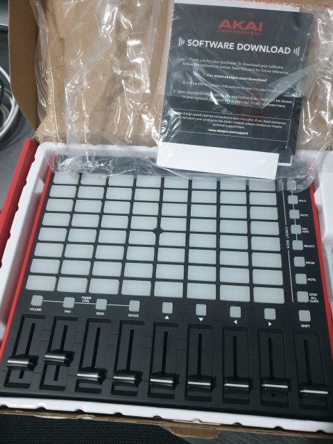 AKAI APC mini