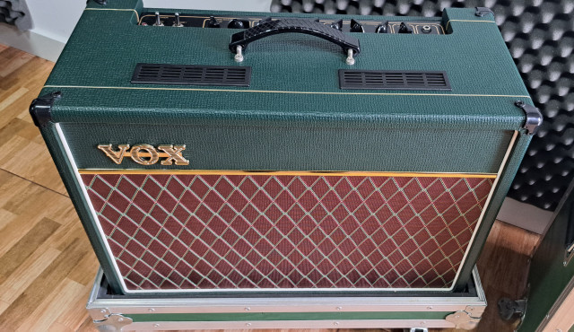 Vox Ac15c1 British Racing Green + Flight case