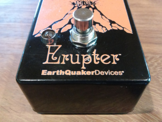 EarthQuaker Devices Erupter (con control de volumen)