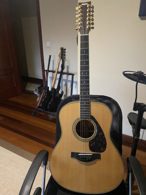 Yamaha LL16-12