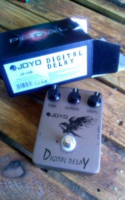 JOYO Digital delay  ( true bypass )