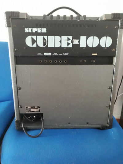 Amplificador Roland Super Cube - 100 W VINTAGE. OJO.....Con