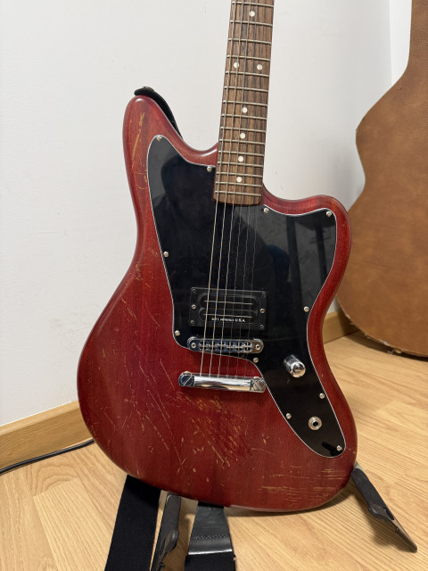 *REBAJA DISPONIBLE HASTA ESTE JUEVES* FENDER Jaguar Modern Player (Relic)